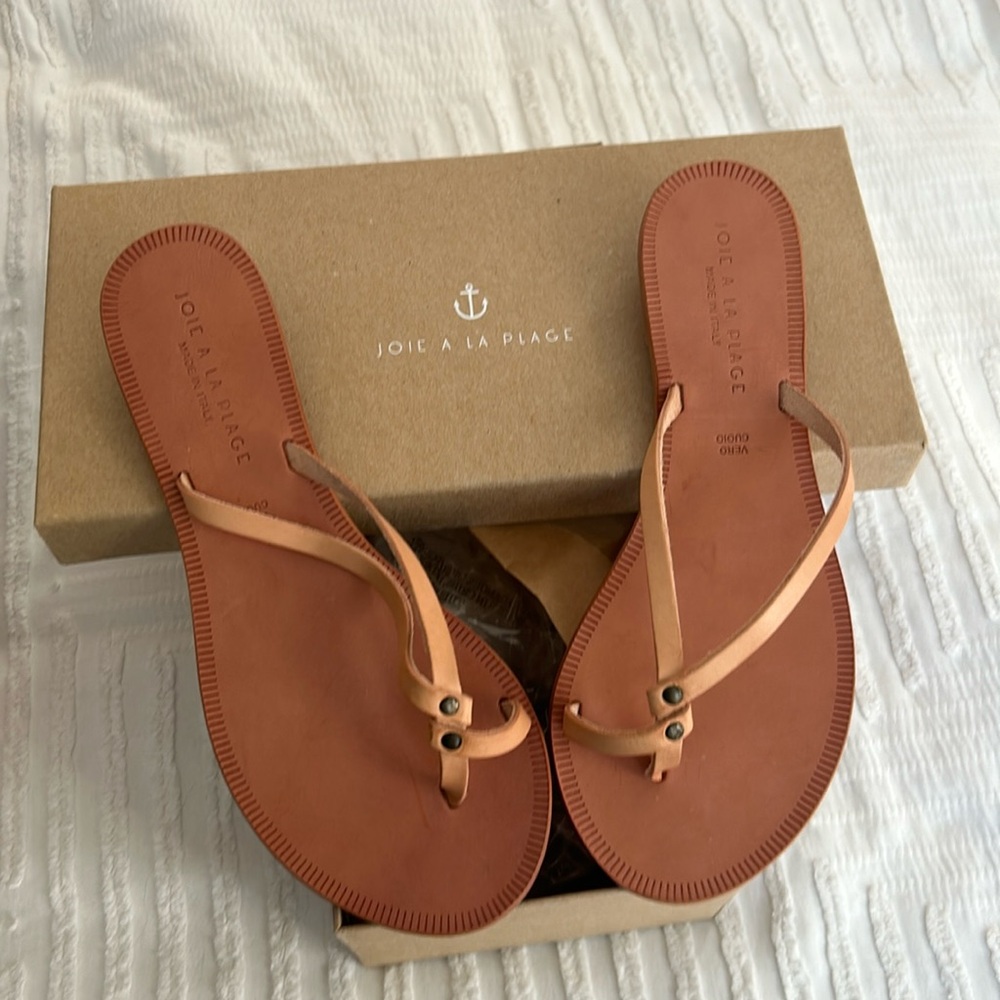 Joie A La Plage NIB sandals size 38